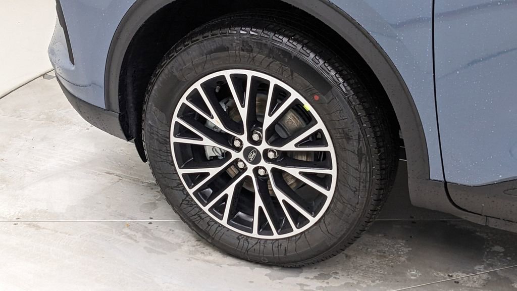 New 2026 Ford Escape SE image 4