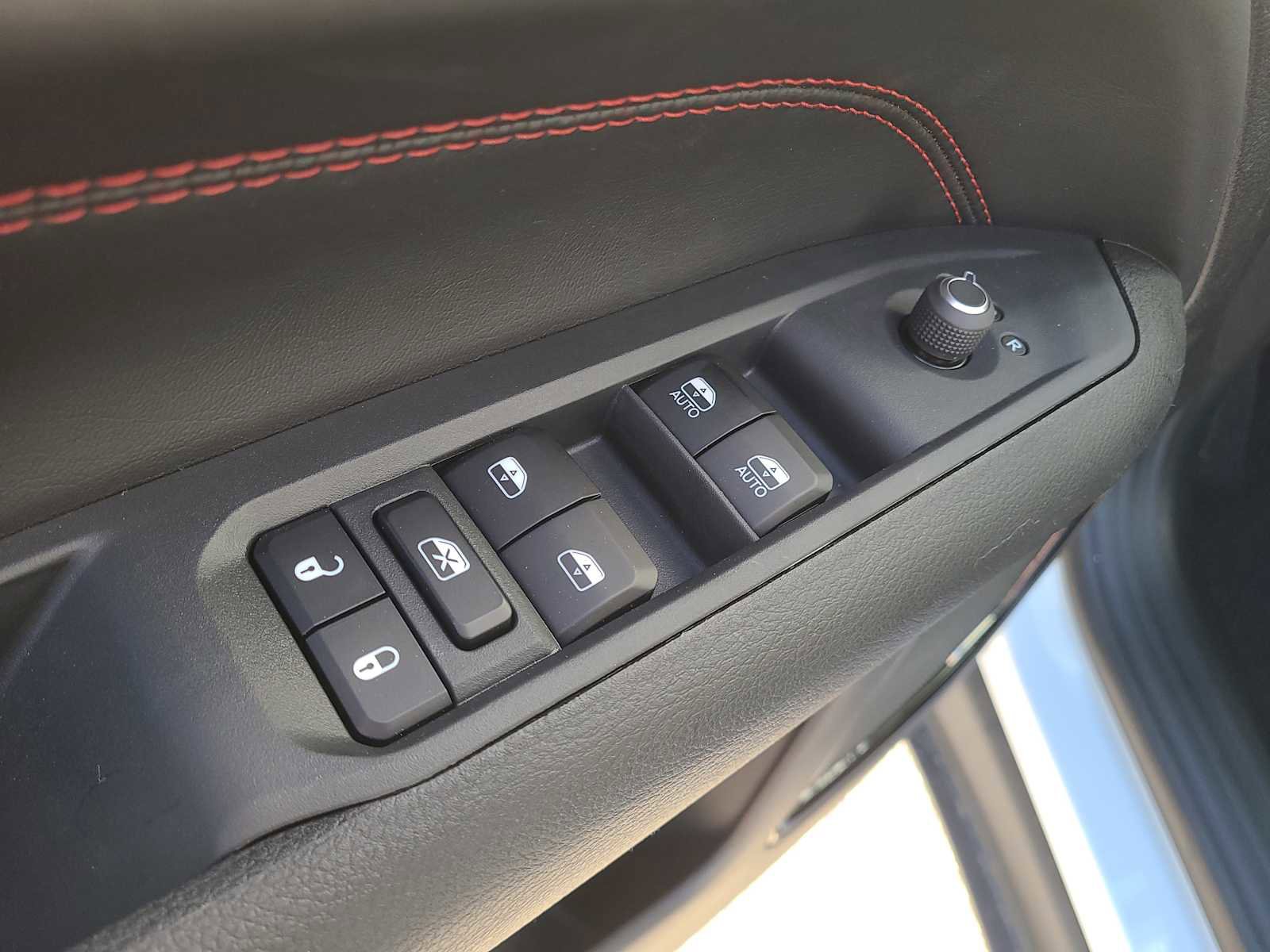 New 2024 Jeep Compass Trailhawk w/ Sun and Sound Group AWD/4WD image 22