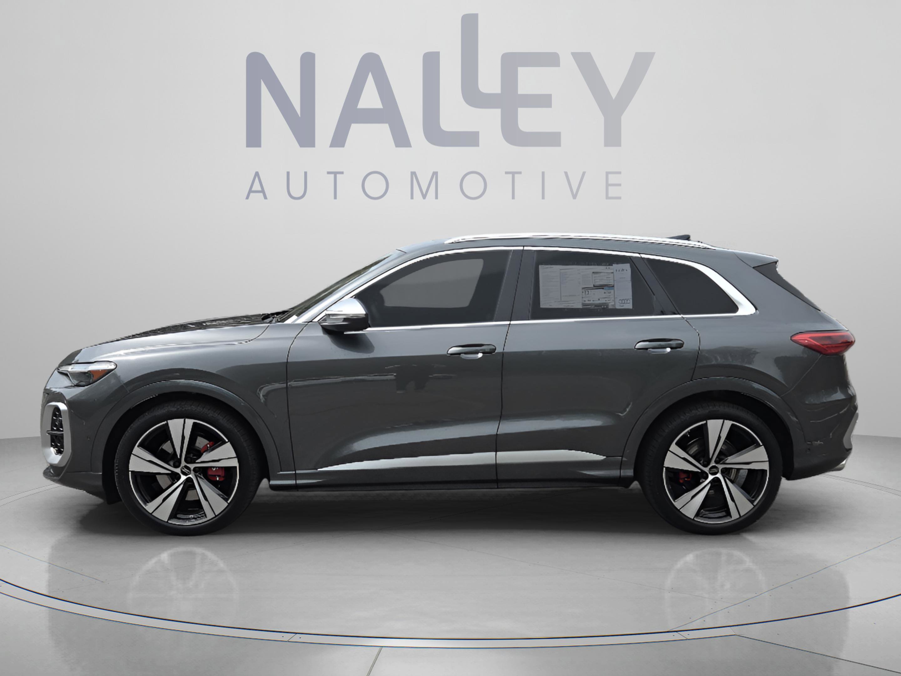 New 2026 Audi SQ5 Premium Plus AWD/4WD image 2