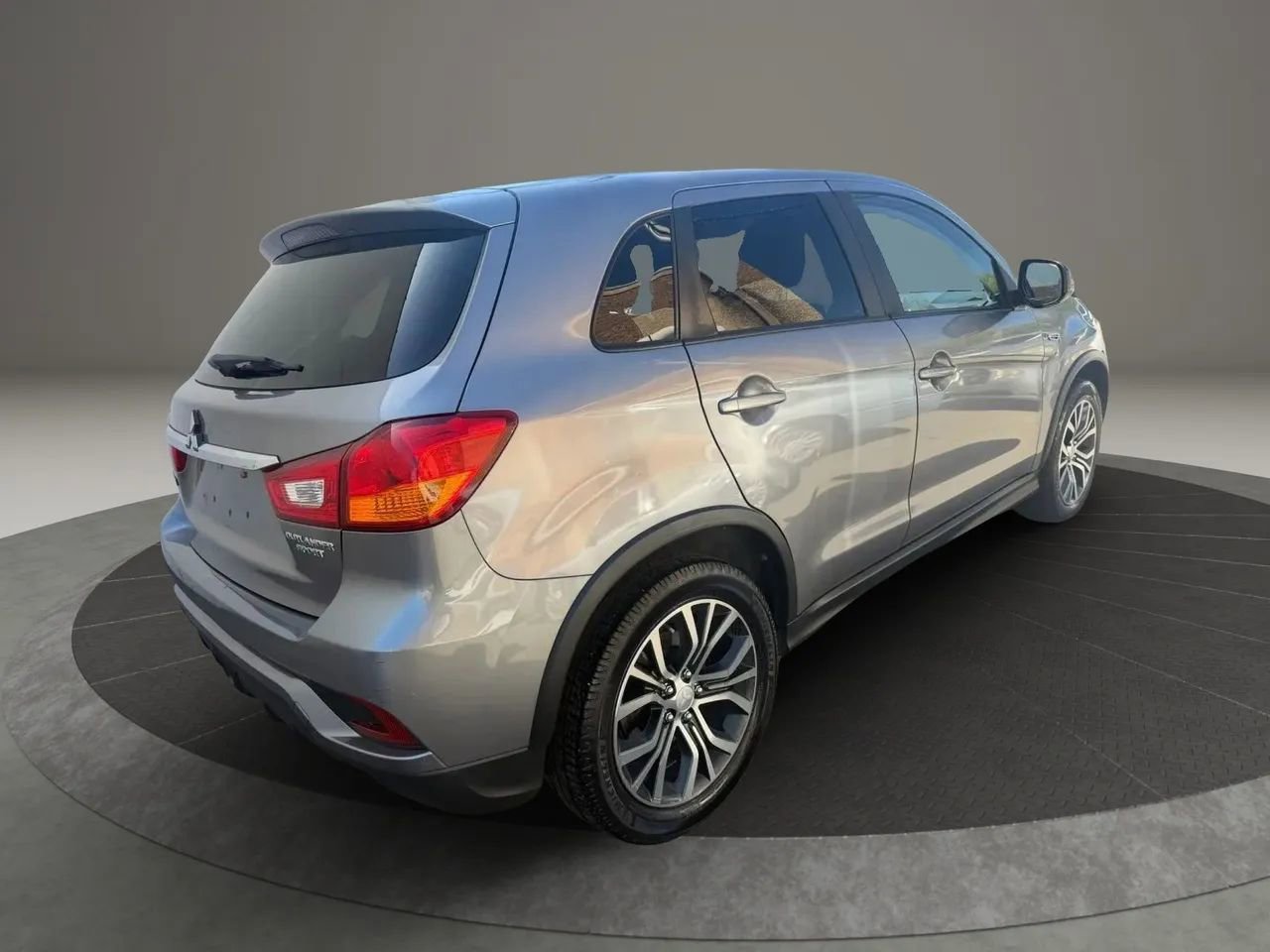 Used 2018 Mitsubishi Outlander Sport ES AWD/4WD image 5