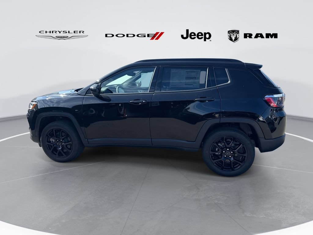 New 2026 Jeep Compass Latitude image 4