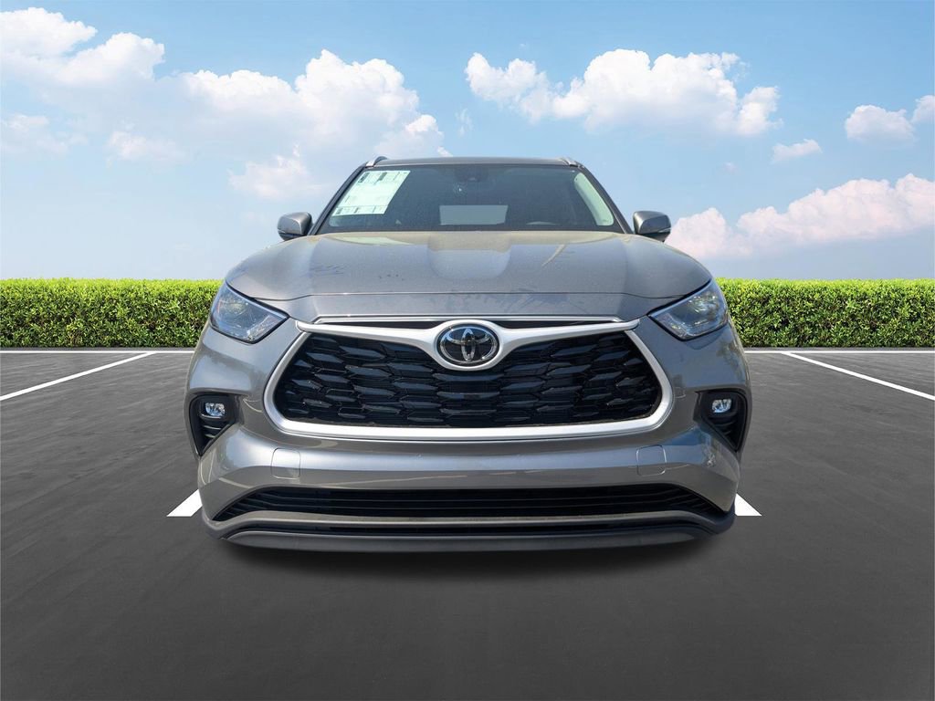 New 2026 Toyota Highlander XLE image 9