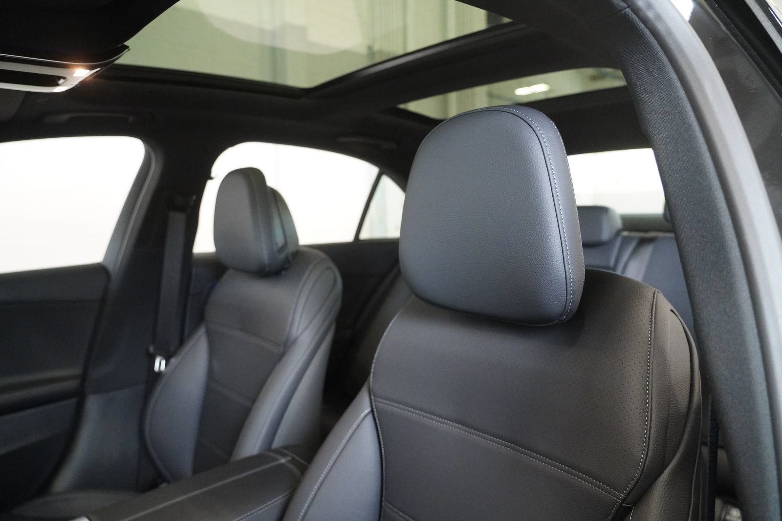 New 2026 Mercedes-Benz C 300 4MATIC Sedan image 15