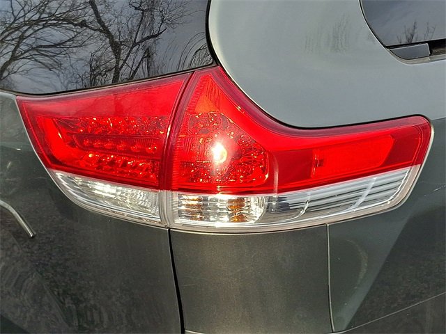 Used 2014 Toyota Sienna LE image 8