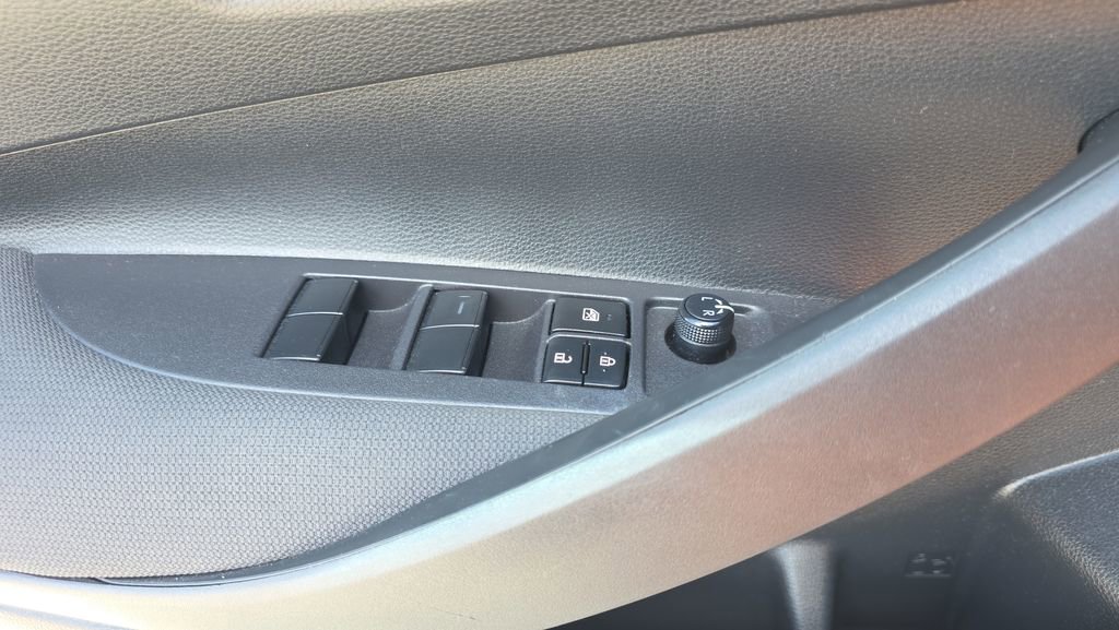 Used 2024 Toyota Corolla LE w/ LE Convenience Package image 24