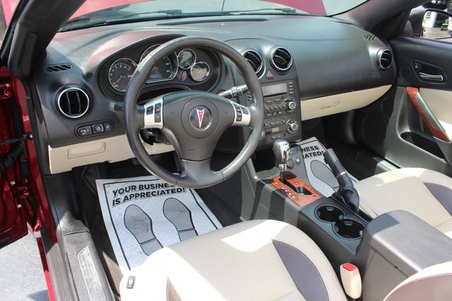 Used 2008 Pontiac G6 GT w/ Sport Package FWD image 18