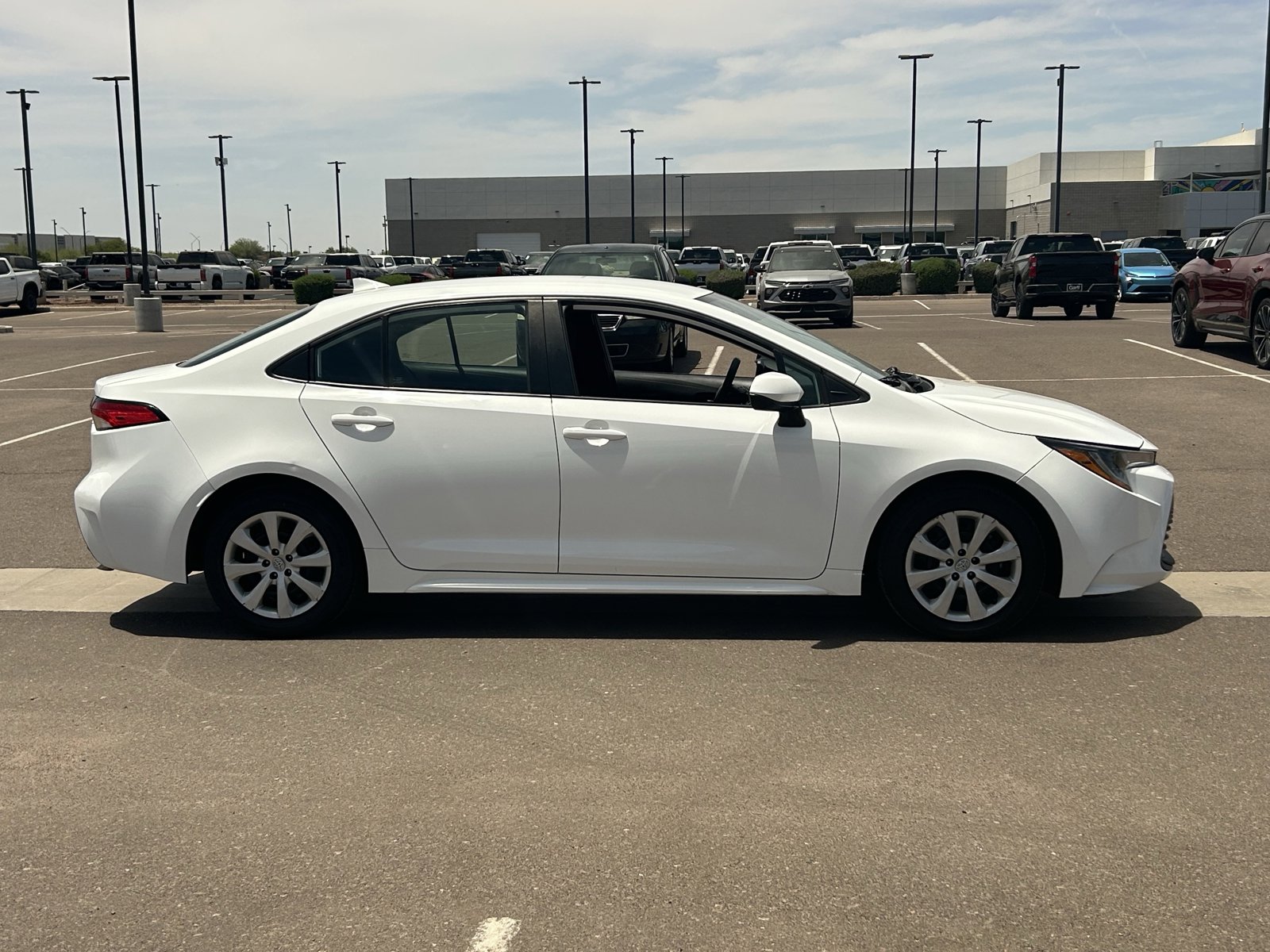 Used 2023 Toyota Corolla LE FWD image 6