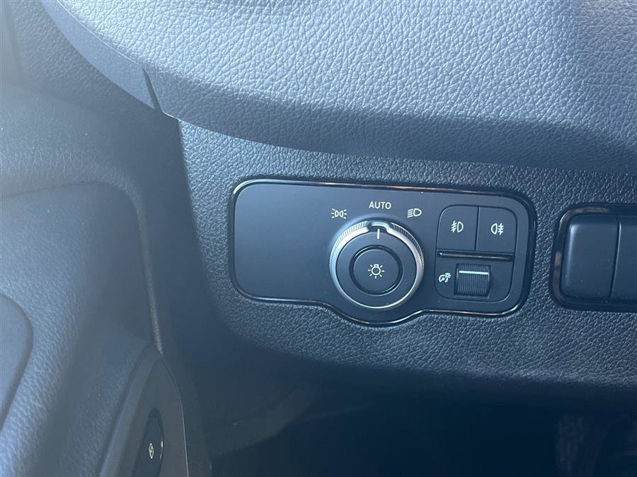 Used 2024 Mercedes-Benz Sprinter 2500 image 29