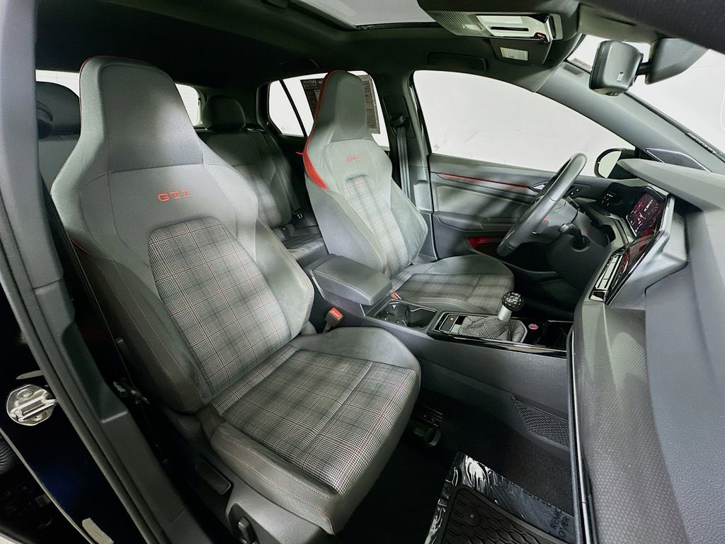 Used 2024 Volkswagen GTI SE image 10