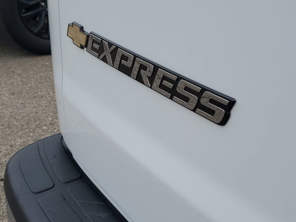Used 2024 Chevrolet Express 2500 w/ Driver Convenience Package image 27