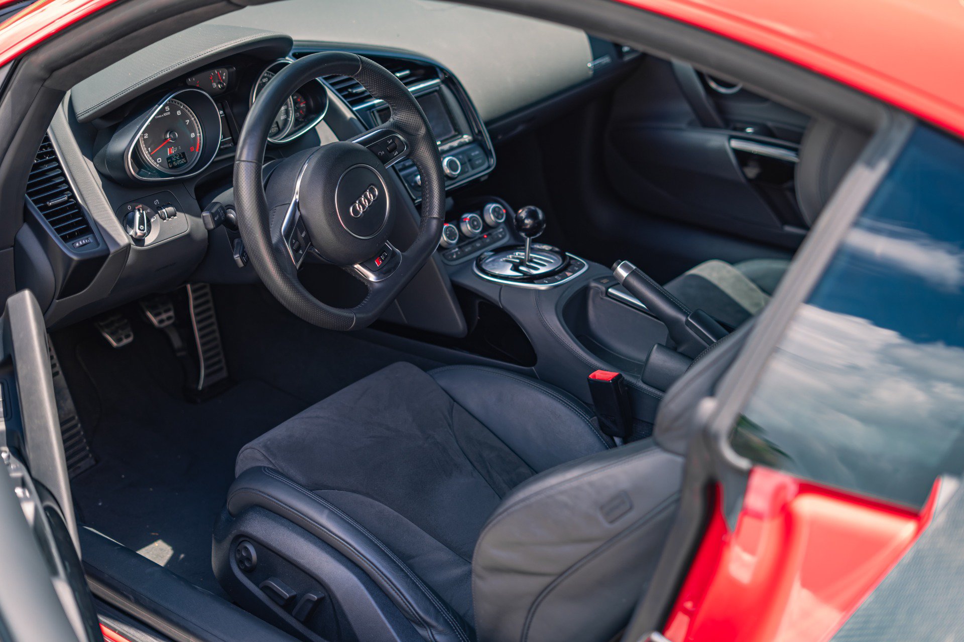 Used 2015 Audi R8 V8 AWD/4WD image 2