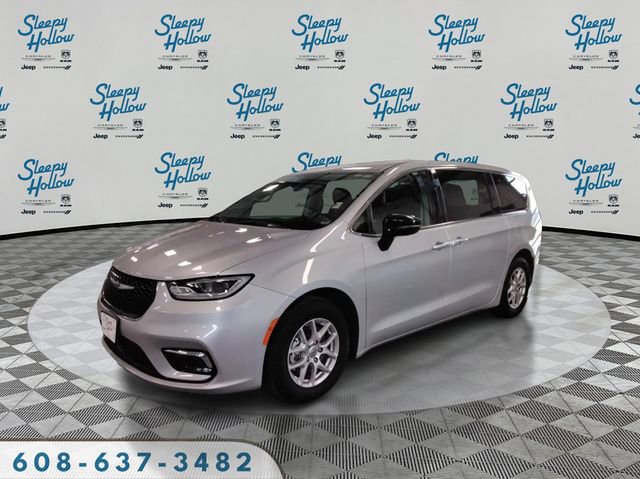 Used 2024 Chrysler Pacifica Touring-L video 1
