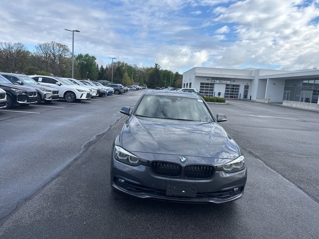 Used 2018 BMW 330e w/ Convenience Package RWD image 2