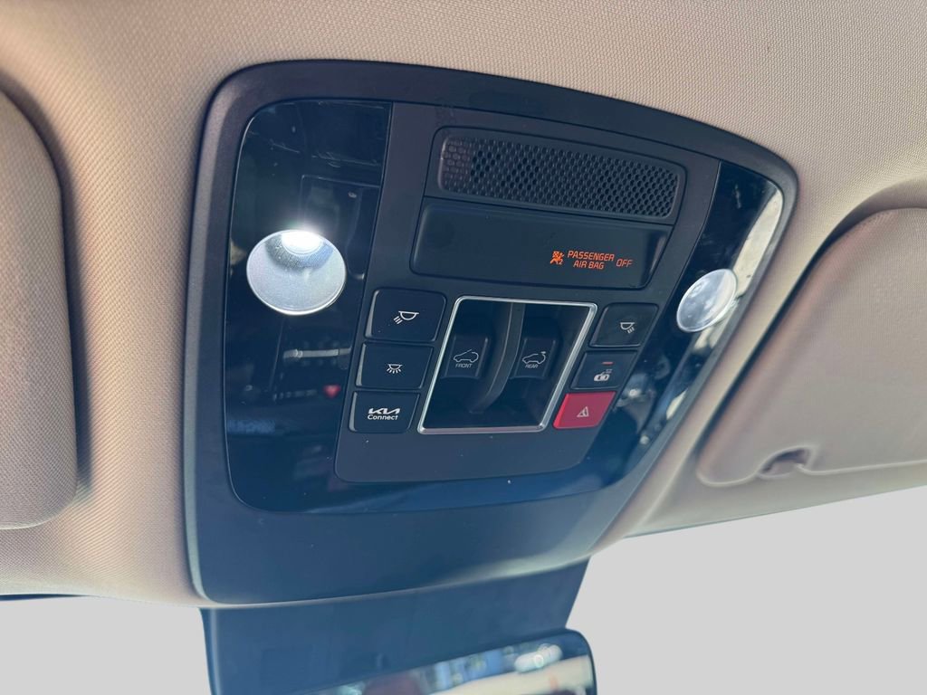 Used 2023 Kia Carnival SX Prestige FWD image 30