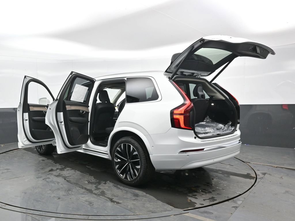 New 2026 Volvo XC90 B6 Plus w/ Protection Package image 43
