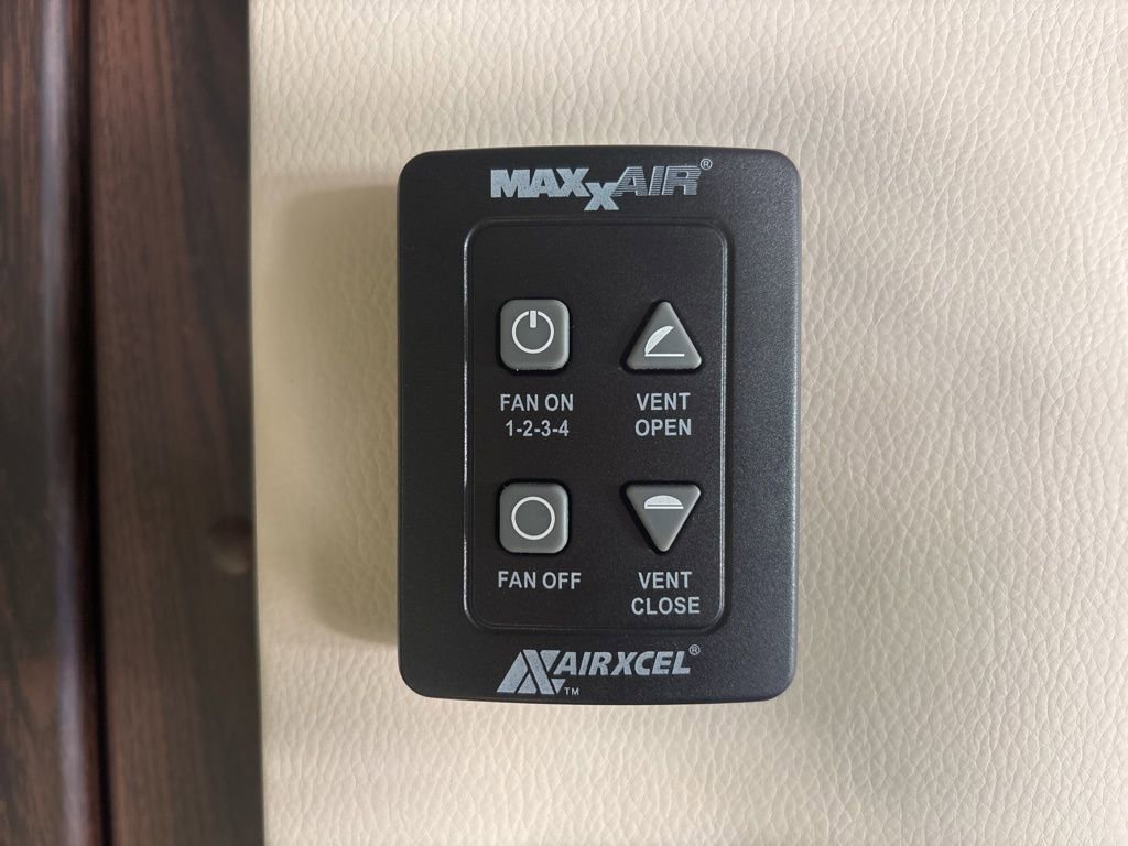 Used 2022 Mercedes-Benz Sprinter 2500 image 30