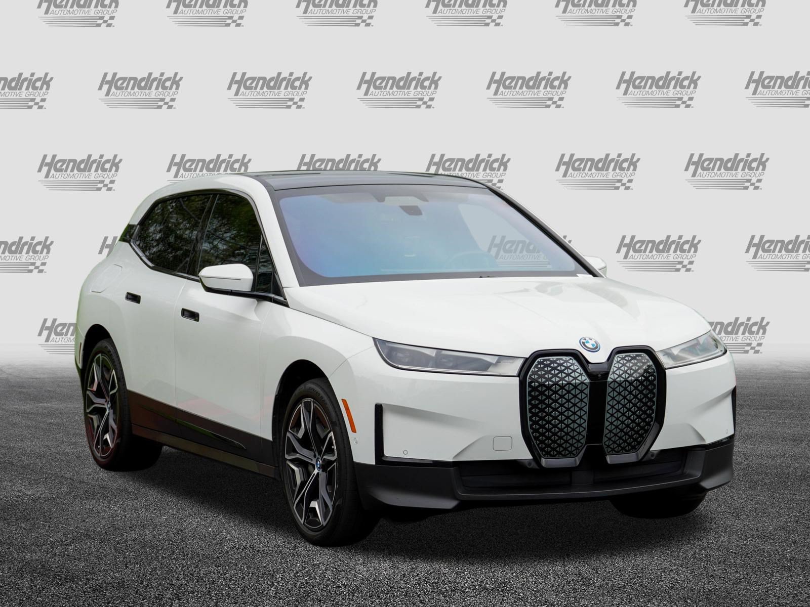 Certified 2024 BMW iX xDrive50 AWD/4WD image 2