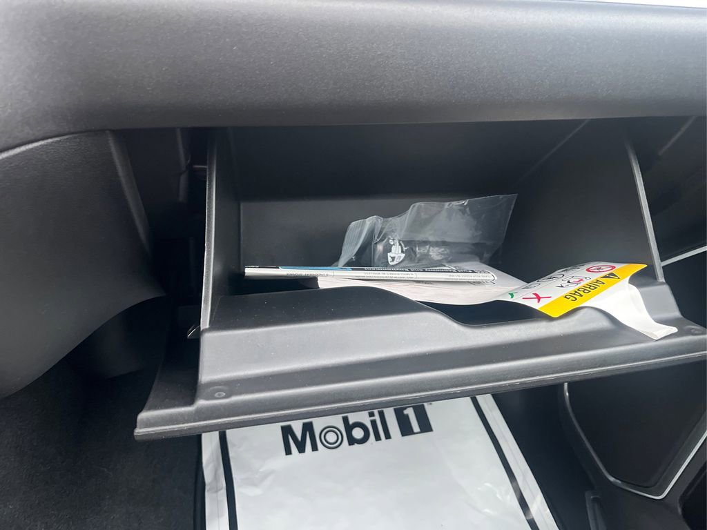 Used 2025 Chevrolet Silverado 1500 LT image 32