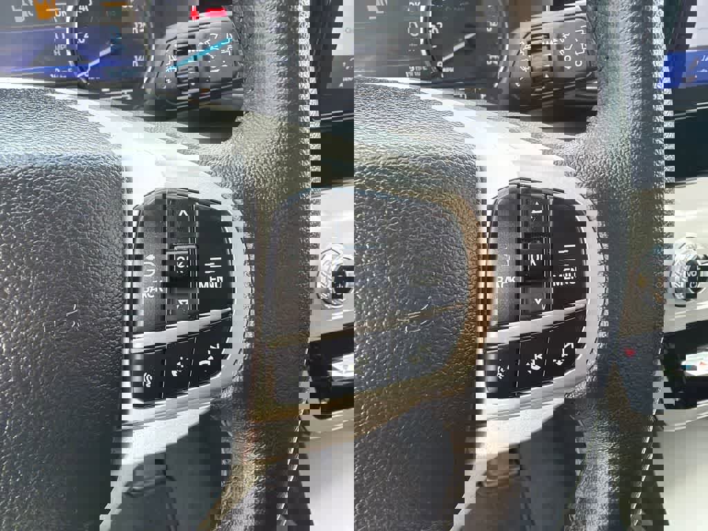 Used 2023 Ford Explorer XLT w/ Equipment Group 202A AWD/4WD image 23