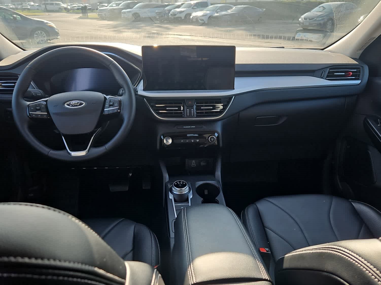 Used 2025 Ford Escape SE w/ PHEV Premium Package image 8