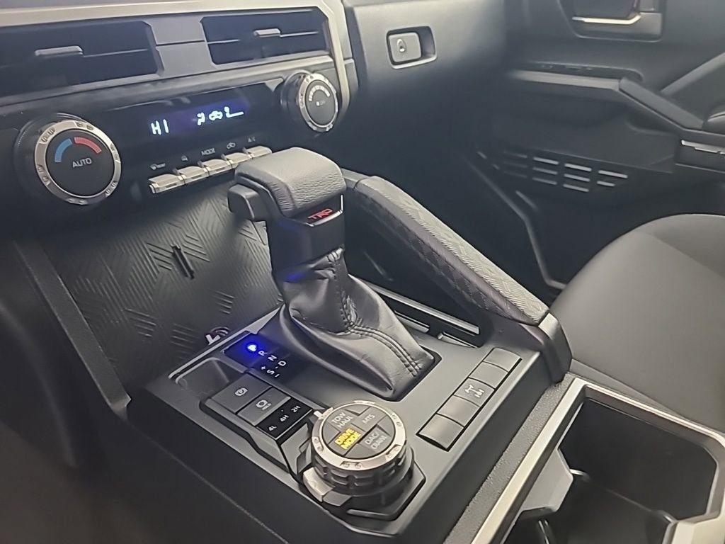 Used 2025 Toyota Tacoma TRD Off-Road image 37