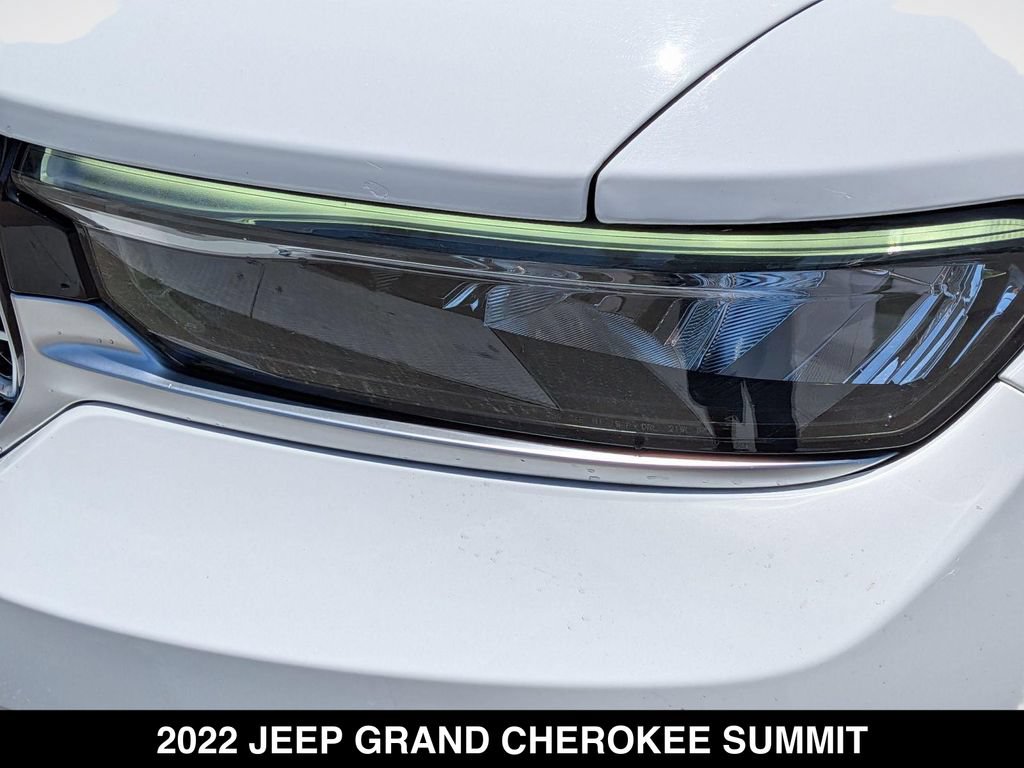 Certified 2022 Jeep Grand Cherokee Summit w/ Luxury Tech Group V RWD image 10