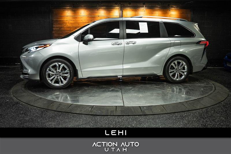Used 2023 Toyota Sienna Platinum image 1