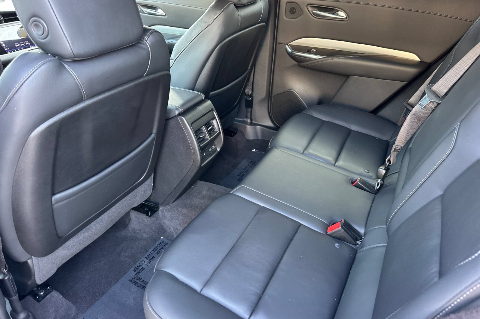 Certified 2023 Cadillac XT4 Premium Luxury w/ Cold Weather Package FWD image 14
