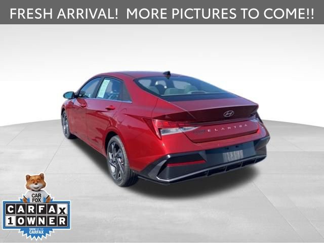Used 2024 Hyundai Elantra SEL w/ Convenience Package image 7