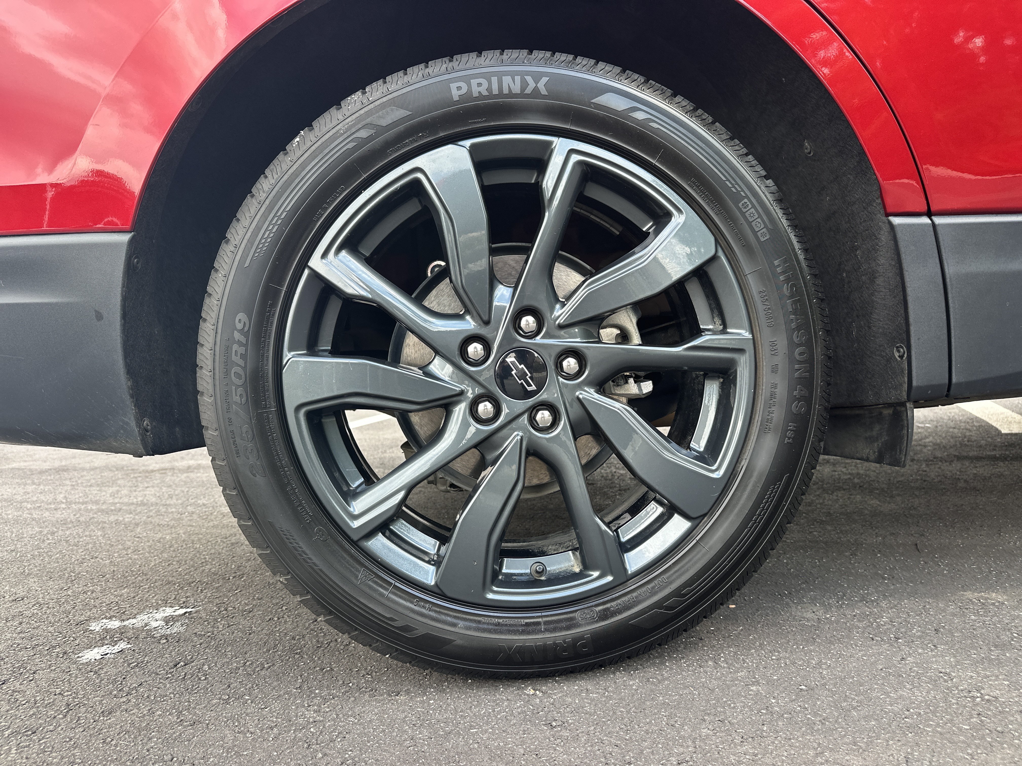 Used 2023 Chevrolet Equinox RS FWD image 18