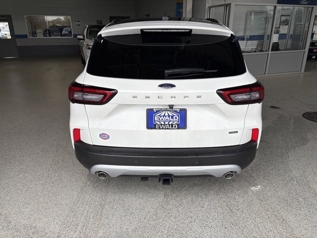 Used 2024 Ford Escape Base w/ PHEV Premium Package image 7