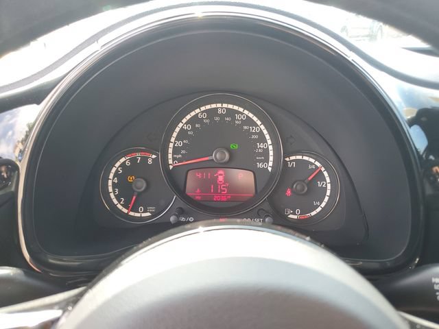 Used 2015 Volkswagen Beetle 1.8T FWD image 14