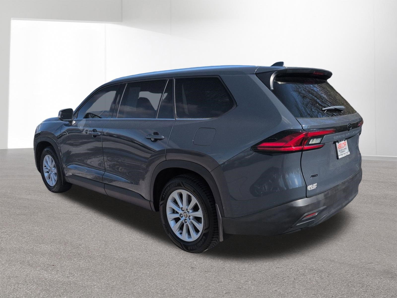 Used 2024 Toyota Grand Highlander XLE image 7
