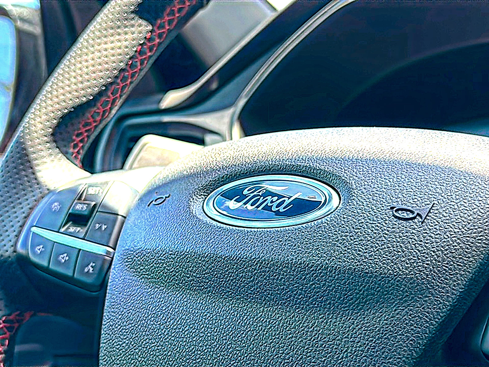 Used 2023 Ford Escape ST-Line w/ Tech Pack #1 FWD image 30