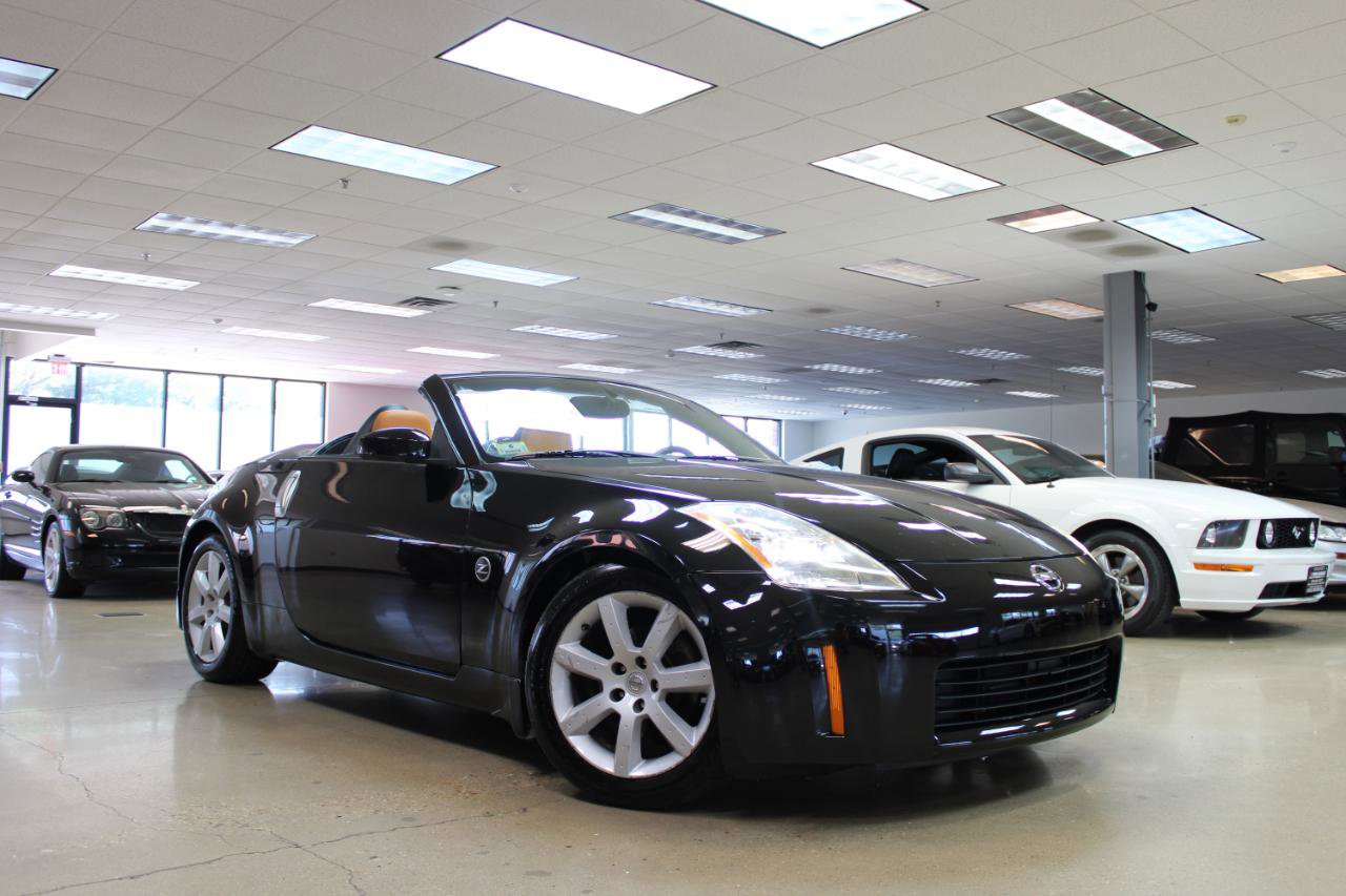 Used 2004 Nissan 350Z Touring RWD image 31
