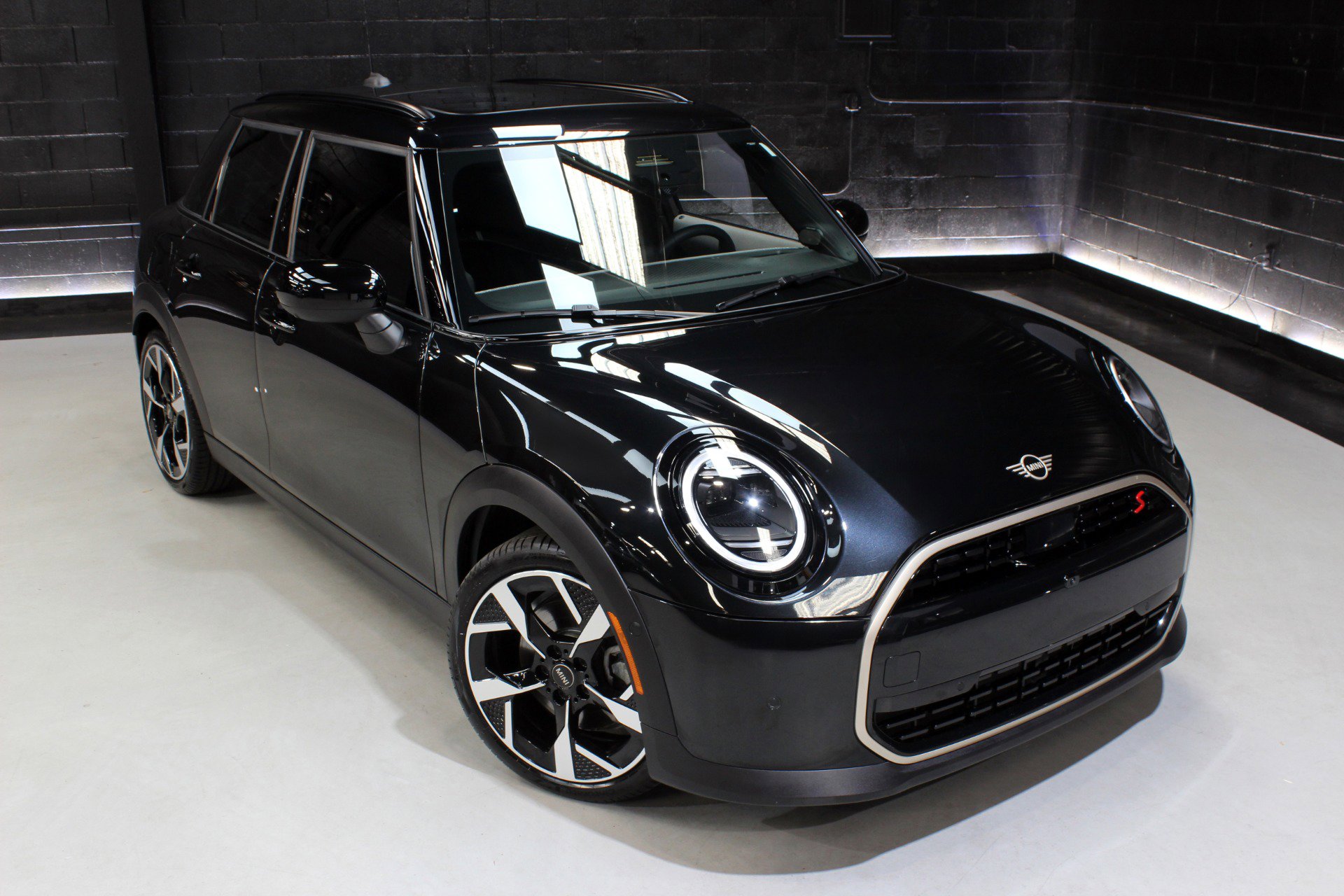 Used 2025 MINI Cooper S image 7