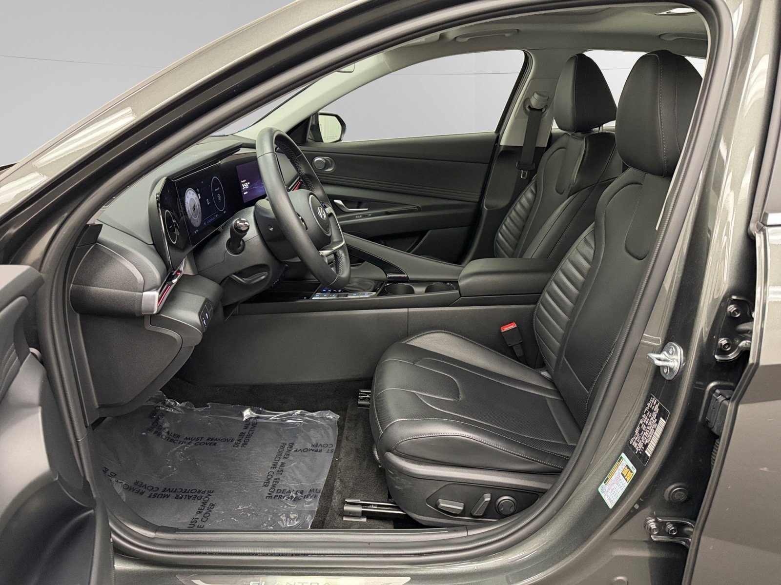 Used 2024 Hyundai Elantra Limited FWD image 9