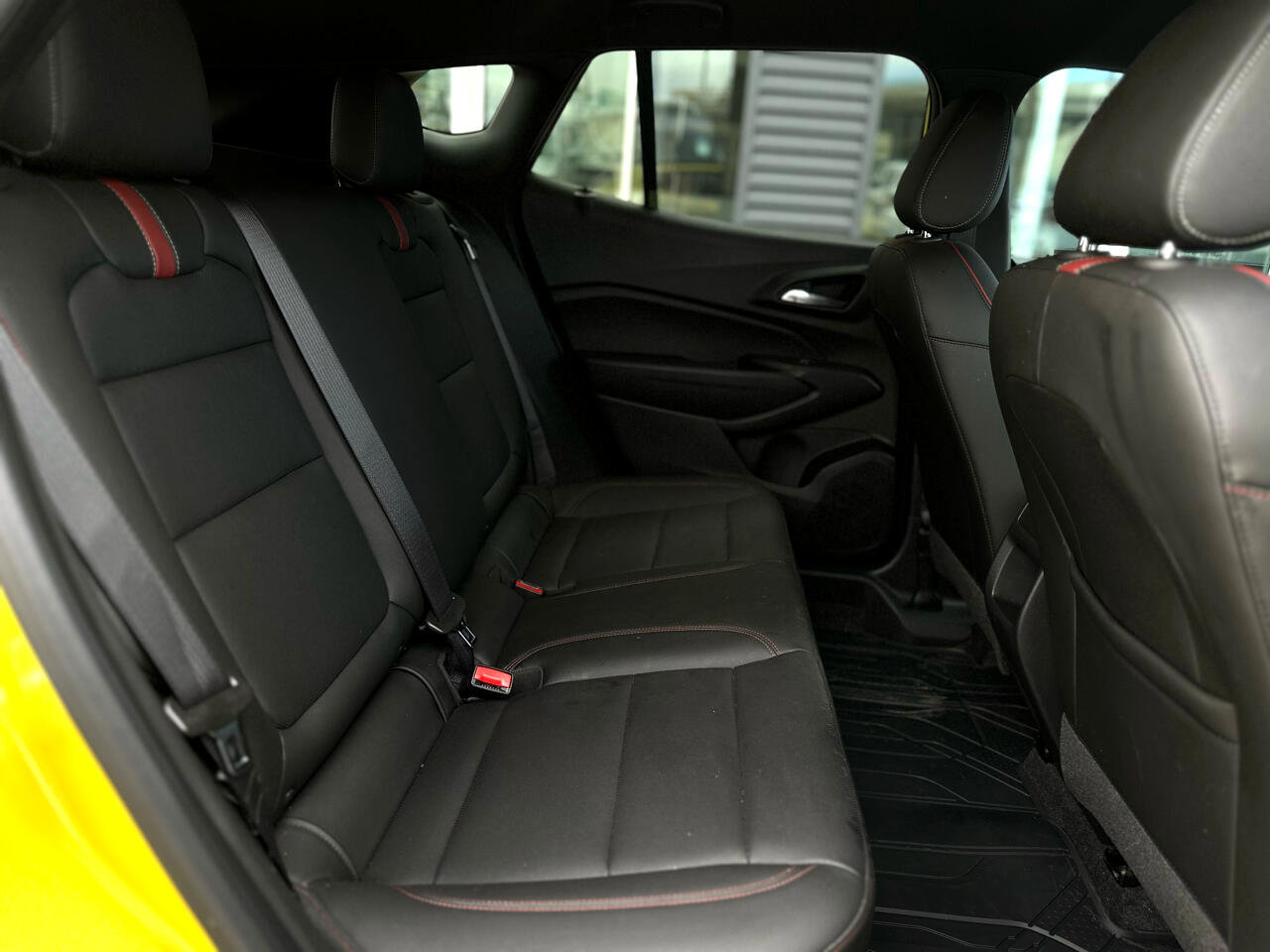 Used 2025 Chevrolet Trax RS w/ Driver Confidence Package image 14