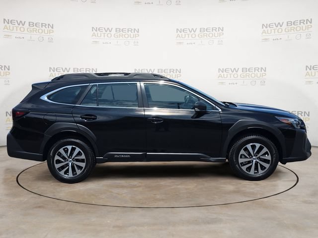 Used 2023 Subaru Outback AWD/4WD image 6