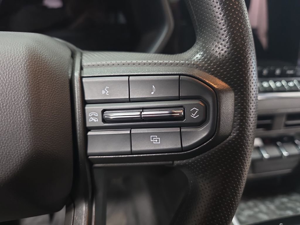 Certified 2023 Chevrolet Colorado Trail Boss w/ Technology Package image 17