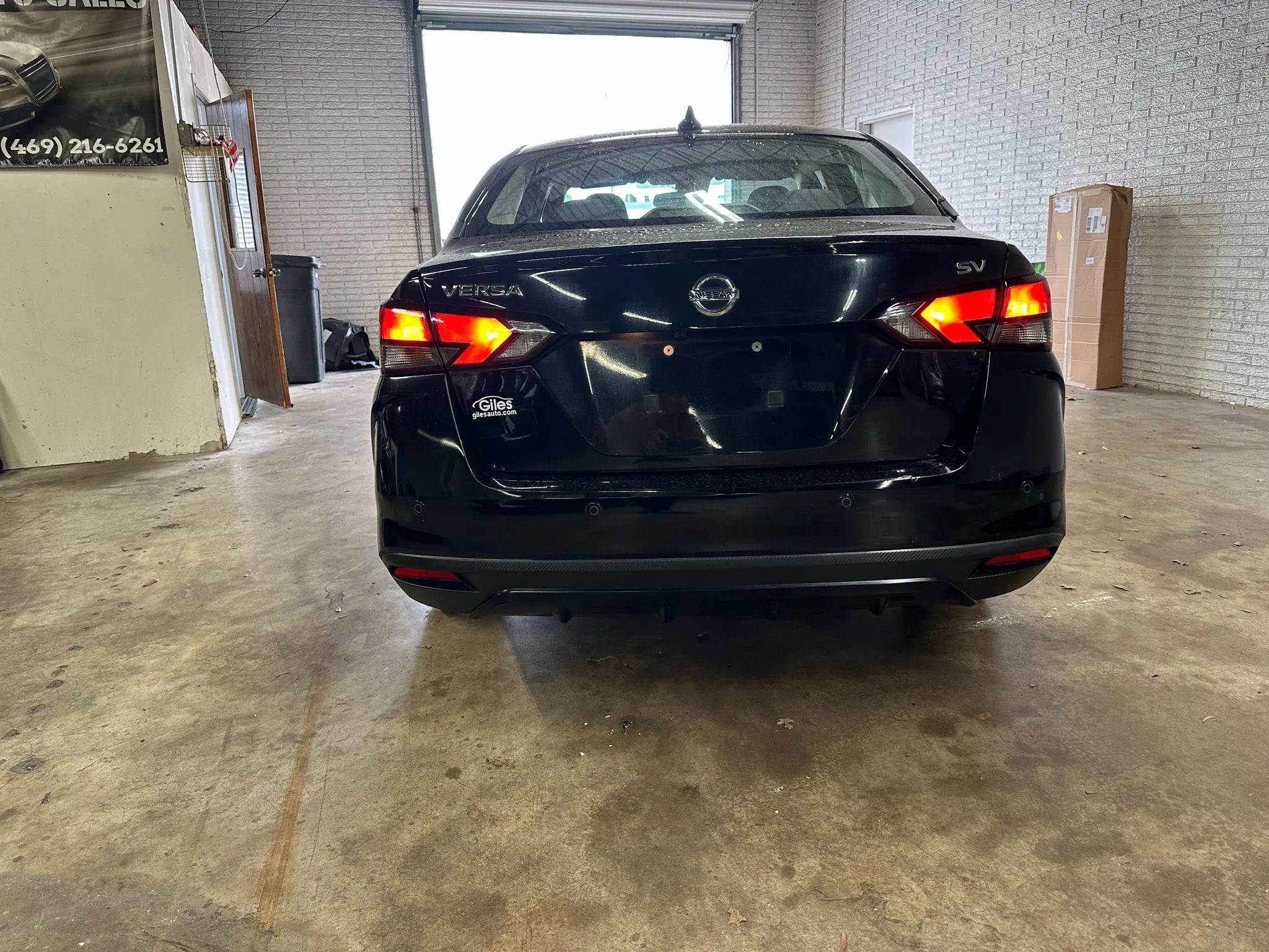 Used 2021 Nissan Versa SV FWD image 6