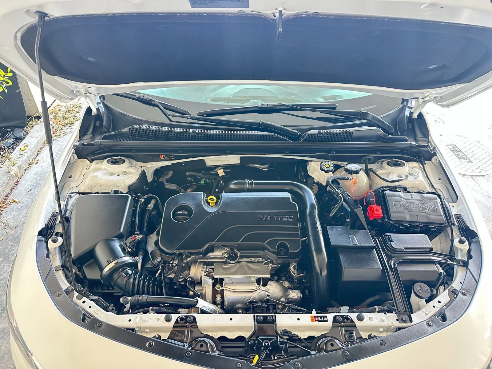 Used 2024 Chevrolet Malibu LT image 32