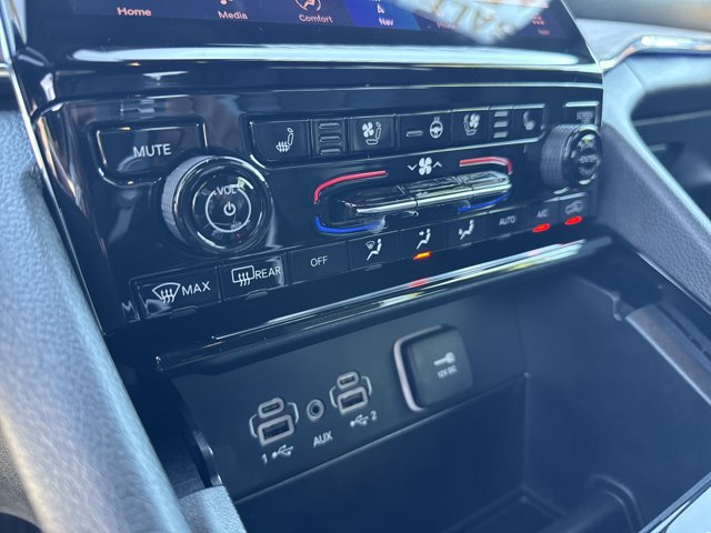 Certified 2025 Jeep Grand Cherokee L Summit AWD/4WD image 37