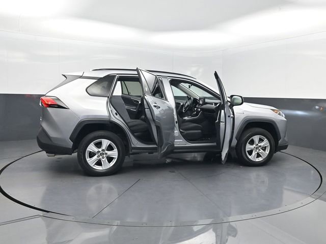 Used 2021 Toyota RAV4 LE image 38