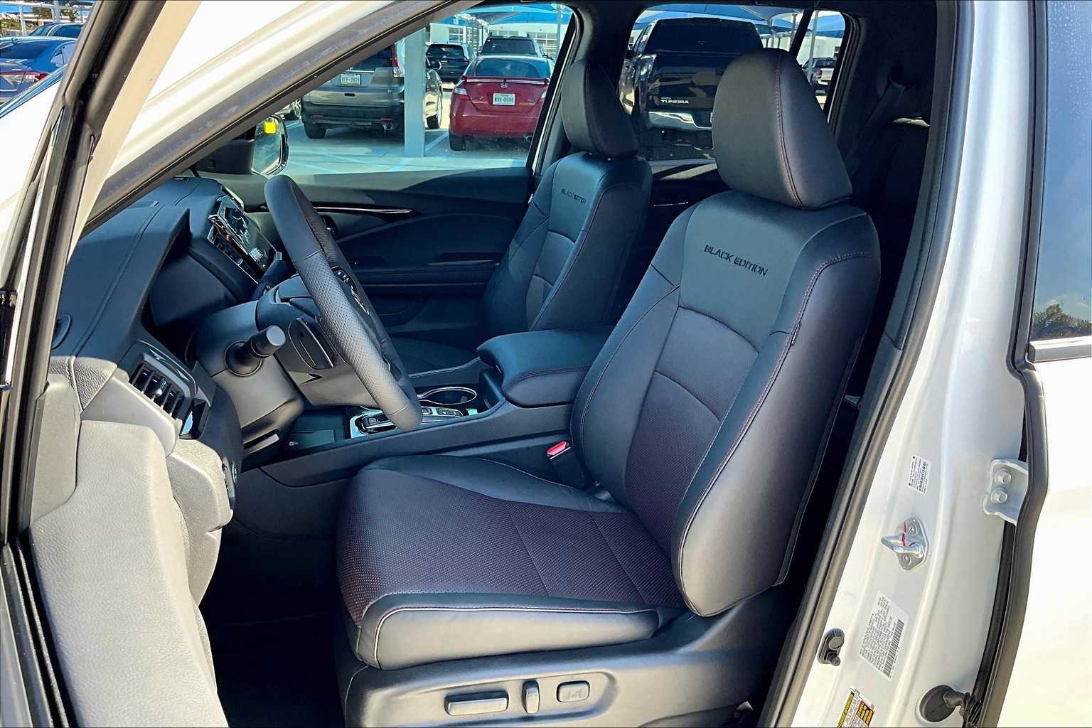 New 2026 Honda Ridgeline Black Edition image 9