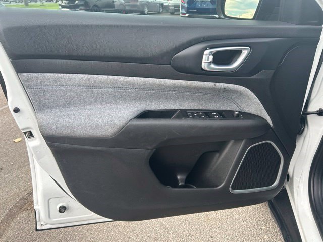 Used 2022 Jeep Compass Latitude FWD image 12