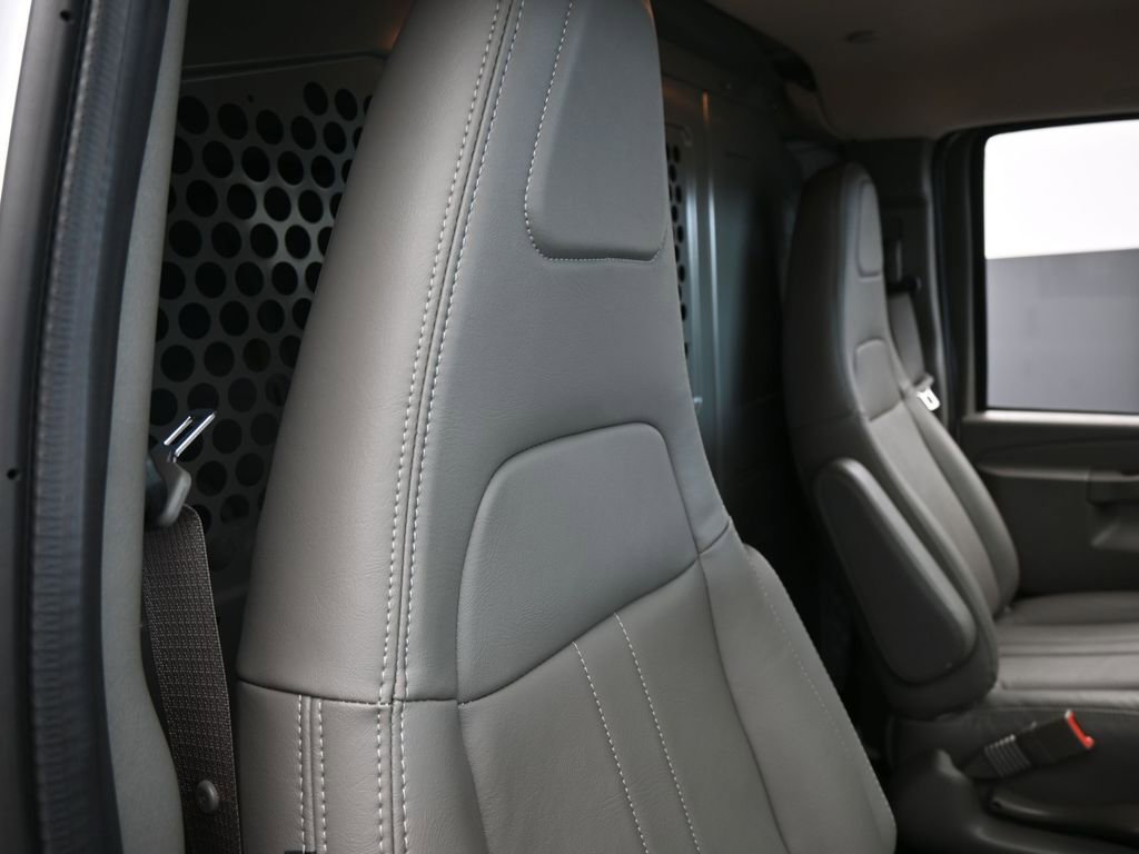 New 2025 Chevrolet Express 2500 w/ Driver Convenience Package image 26
