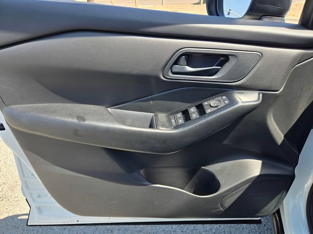Used 2024 Nissan Rogue S FWD image 18