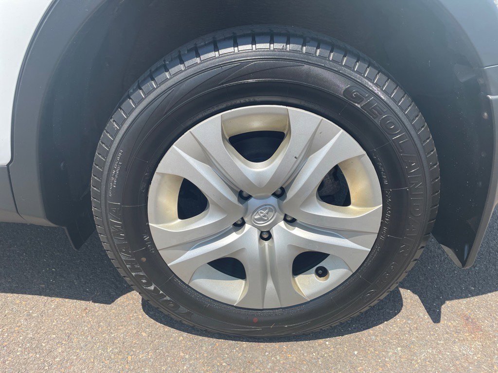 Used 2015 Toyota RAV4 LE image 26