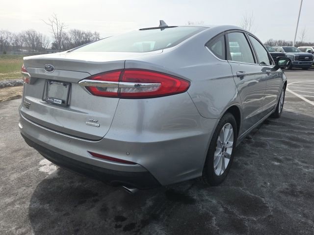 Used 2020 Ford Fusion SE image 8